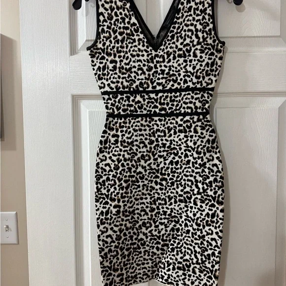 bcbgmaxazria black and white dress BCBGMaxazria NEW Size 0 White Ruffle Bodice Dress – FABULUX main image 0